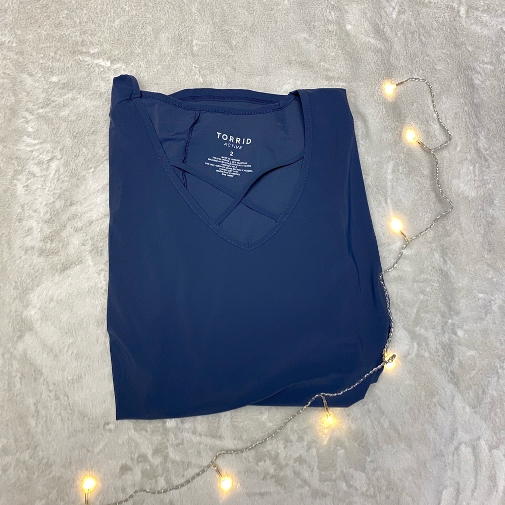 *NWT* torrid indigo strappy active top size 2X